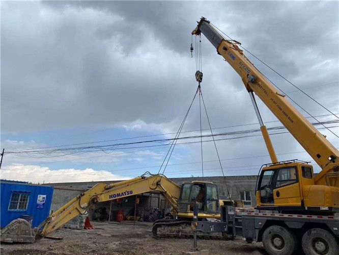 突泉县25吨吊车的工作半径是多少？